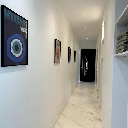 Villa Contemporary In