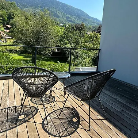 Contemporary In * Uriage-les-Bains