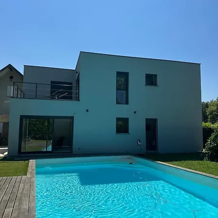 Villa Contemporary In Uriage-les-Bains
